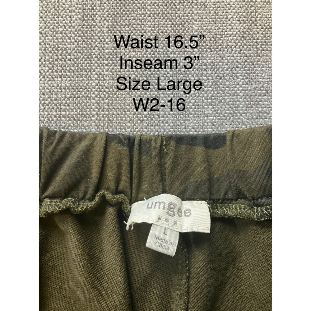 Umgee Womens Camo Print Frayed Hem Elastic Waist Shorts‎ Green Large - Picture 2 of 4